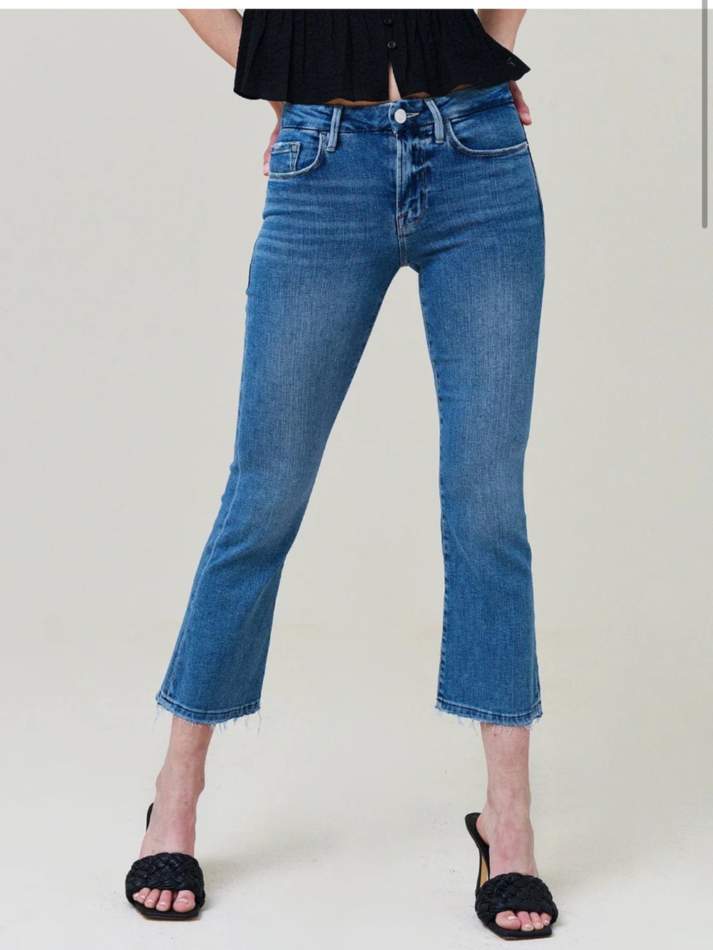 Frame women’s Le Crop Mini Boot jeans size 28, inseam 26.5”